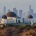 Why los angeles is famous?